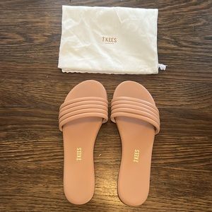 New Tkees Serena Sandal